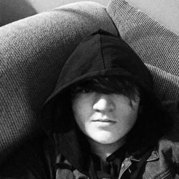 Meet your Posher, Dillon - Picture 1 of 1